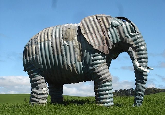An elepant made of sheet metal by artist Jeff Thomson
